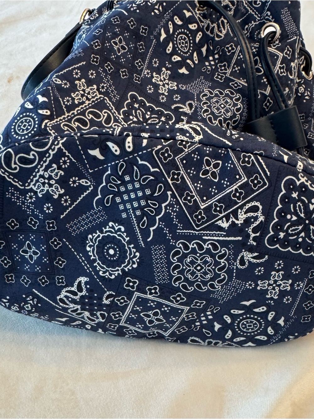 EUC! Ann Taylor Navy Bandana-Print Multiway Drawstring Bucket Bag - Picture 9 of 11